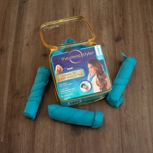 The Sleep Styler/Heatless Hair Curls